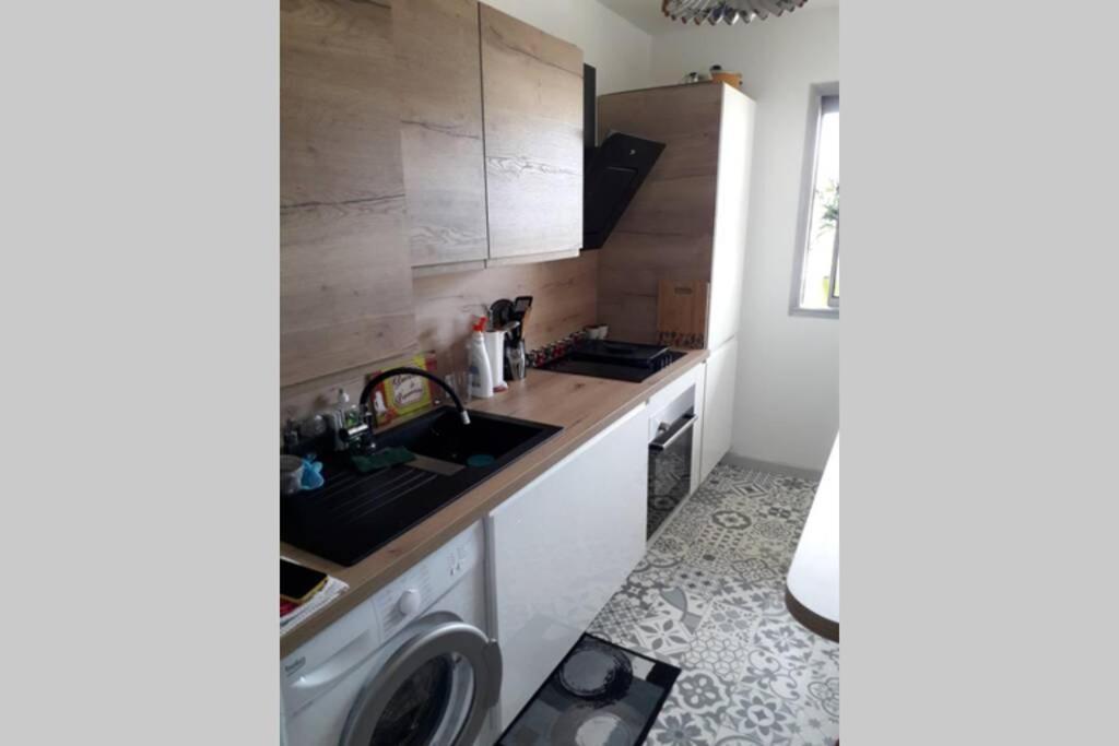 Chaleureux Appart 2 Pieces Entierement Renove. Apartment Сен-Лоран-дю-Вар Екстериор снимка