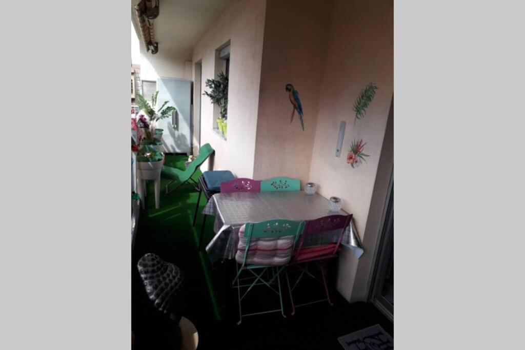 Chaleureux Appart 2 Pieces Entierement Renove. Apartment Сен-Лоран-дю-Вар Екстериор снимка