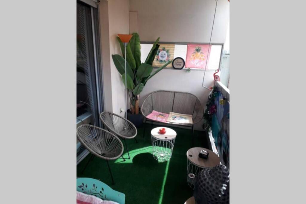 Chaleureux Appart 2 Pieces Entierement Renove. Apartment Сен-Лоран-дю-Вар Екстериор снимка
